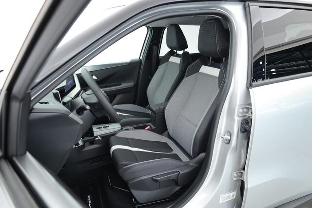 Opel FRONTERA 1.2 Turbo Hybrid GS 7p. | Rijklaar! | Camera+PDC | Winterpakket | Dodehoek | Nav+App.Connect | Cruise | Dig. Cockpit | LED | Climate | DAB | Elek. Spiegels