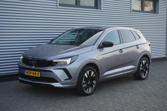 Opel Grandland 1.6 Turbo Hybrid / Camera / Ad. Cruise / Stuurverwarming / AGR