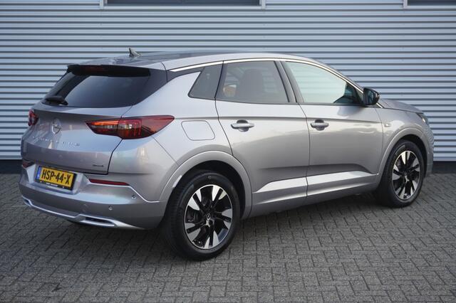 Opel Grandland 1.6 Turbo Hybrid / Camera / Ad. Cruise / Stuurverwarming / AGR