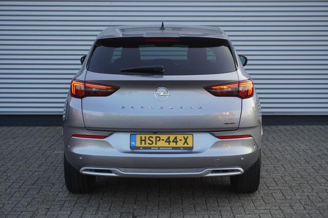 Opel Grandland 1.6 Turbo Hybrid / Camera / Ad. Cruise / Stuurverwarming / AGR