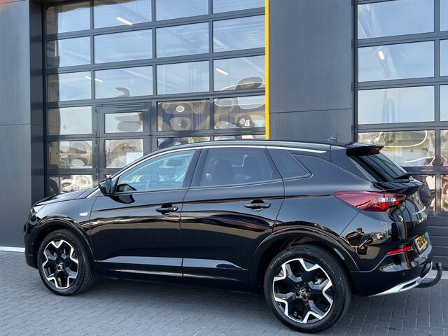 Opel Grandland 1.2 Turbo 130 pk Automaat Elegance Trekhaak Camera 19 Inch