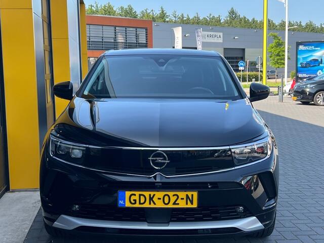 Opel Grandland 1.2 Turbo 130 pk Automaat Elegance Trekhaak Camera 19 Inch