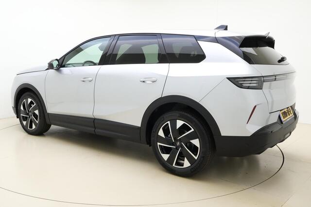 Opel Grandland 1.2 Turbo Hybrid GS | NIEUW | SNEL LEVERBAAR | Navigatie | Keyless | Lichtmetalen velgen | Stuur & Stoelverwarming | Climate control | Rondomzicht camera