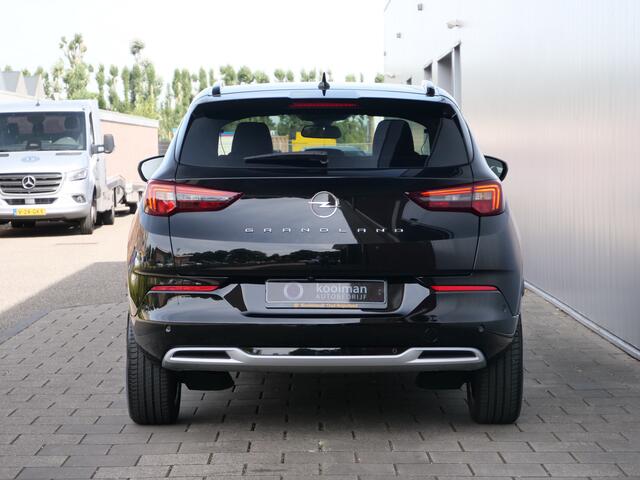 Opel Grandland 1.2 turbo 130pk Ultimate Automaat Camera / LED / Navigatie / Stoelverwarming