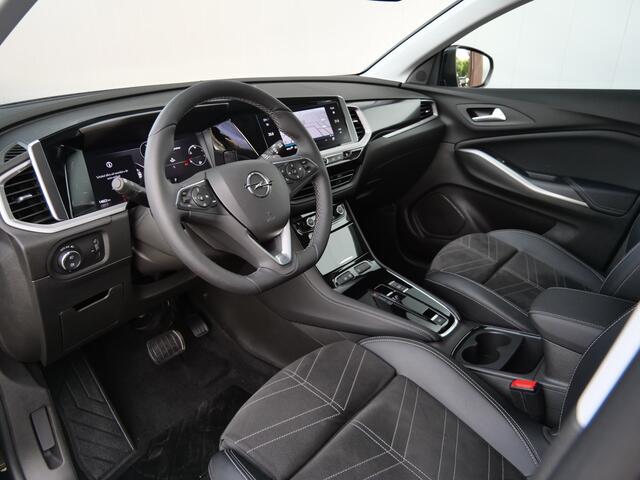 Opel Grandland 1.2 turbo 130pk Ultimate Automaat Camera / LED / Navigatie / Stoelverwarming