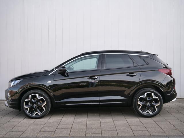 Opel Grandland 1.2 turbo 130pk Ultimate Automaat Camera / LED / Navigatie / Stoelverwarming