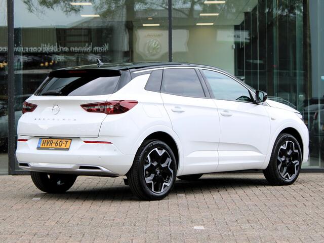 Opel Grandland 1.2 Turbo Ultimate Automaat | Navi / Alcantara / Camera
