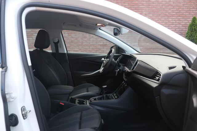 Opel Grandland 1.2 Turbo 130pk GS | Navi | Climate | Cruise | Camera | Blind Spot | PDC | Winter Pakket