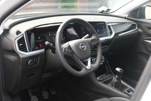 Opel Grandland 1.2 Turbo 130pk GS | Navi | Climate | Cruise | Camera | Blind Spot | PDC | Winter Pakket