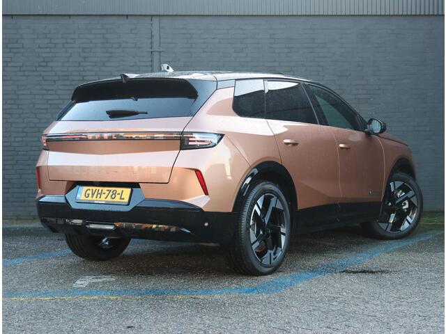 Opel Grandland Electric GS 82 kWh 213PK | AUTOMAAT | AppleCarPlay/AndroidAuto | Adaptive Cruise Control | 360'Camera | Stoel, Stuur & Voorruit verwarmd | Schuifkanteldak | AGR-Stoelen | Parkeersensoren | Two-tone |