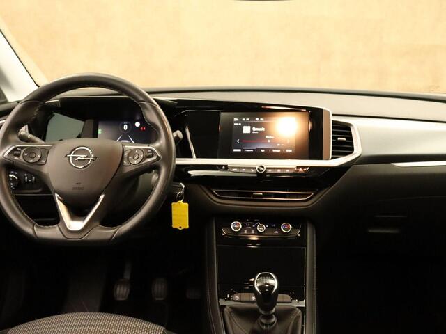 Opel Grandland 1.2 Turbo Business Edition - ORIGINEEL NEDERLANDSE AUTO - AFNEEMBARE TREKHAAK (TREKGEWICHT 1400 KG GEREMD) - CRUISE CONTROL - CLIMATE CONTROL - EXTRA GETINT GLAS - APPLE CARPLAY/ANDROID AUTO