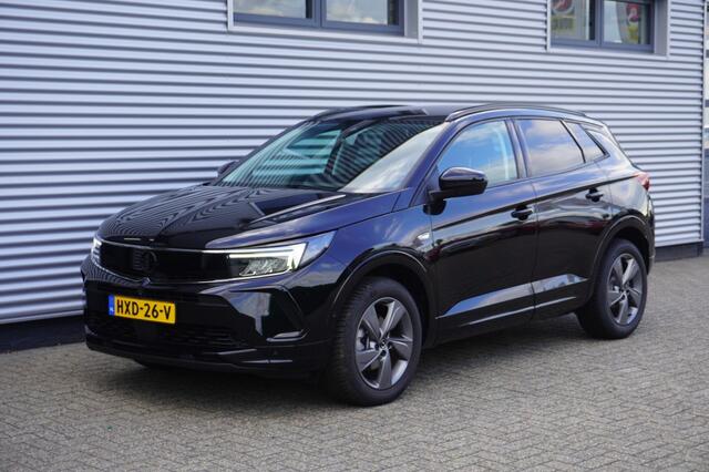 Opel Grandland 1.2 Turbo GS Automaat / Camera / Winterpakket / AGR-stoelen / Navi