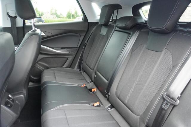Opel Grandland 1.2 Turbo GS Automaat / Camera / Winterpakket / AGR-stoelen / Navi