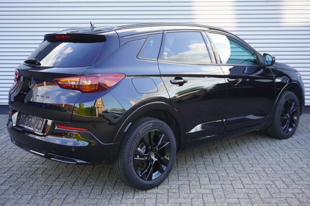 Opel Grandland 1.2 Turbo GS / Camera + PDC / Navi Pro / 18 inch / DAB+