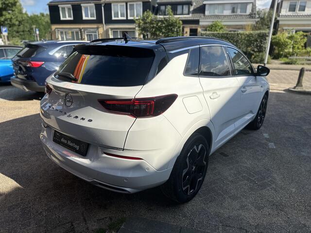 Opel Grandland 1.2 Turbo Ultimate Automaat Alcantara/Zelf inparkeren/Led Lux/Stoel verwarming