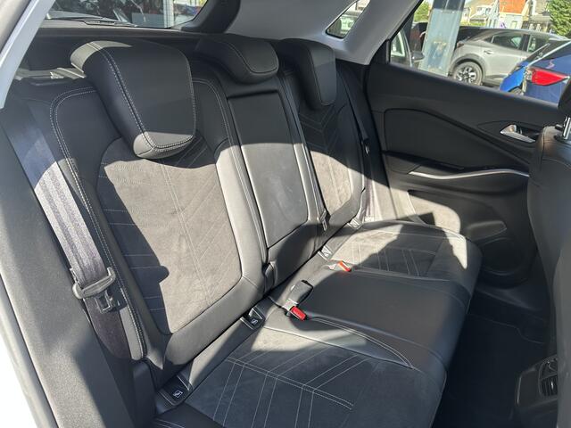 Opel Grandland 1.2 Turbo Ultimate Automaat Alcantara/Zelf inparkeren/Led Lux/Stoel verwarming