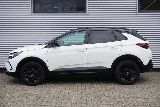 Opel Grandland 1.2 Turbo GS Automaat / Camera / Winterpakket / AGR-stoelen / Navi