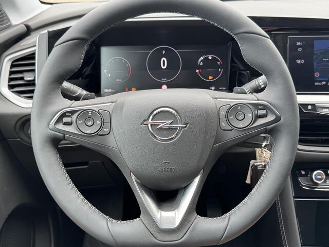 Opel Grandland 1.2 Turbo GS AUTOMAAT | Als nieuw incl. nw trekhaak ! | Navi | Carplay | Camera | 18" | Adap. Cruise | Winterpakket
