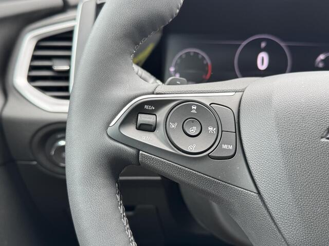 Opel Grandland 1.2 Turbo GS AUTOMAAT | Als nieuw incl. nw trekhaak ! | Navi | Carplay | Camera | 18" | Adap. Cruise | Winterpakket
