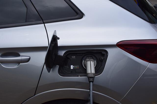 Opel Grandland 1.6 Turbo Plug-In Hybrid 4x4 GSe