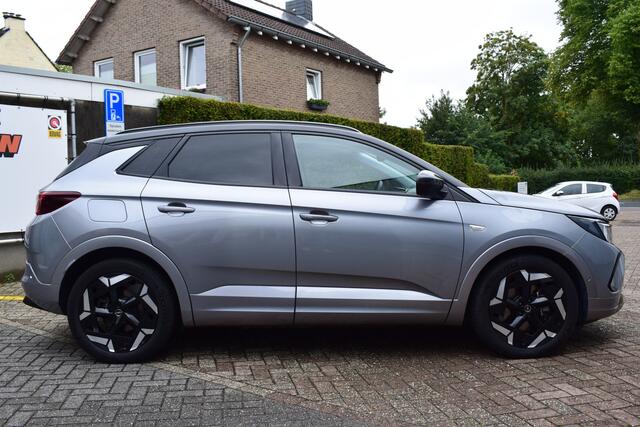 Opel Grandland 1.6 Turbo Plug-In Hybrid 4x4 GSe