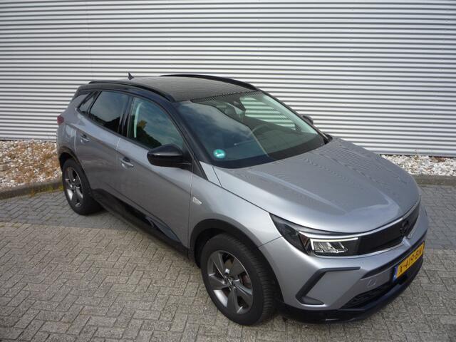 Opel Grandland 1.2 Turbo (130Pk) GS Line Navi Camera Winterpakket Géén Aflever