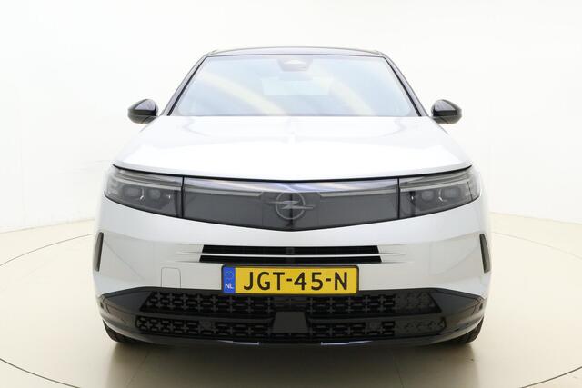 Opel Grandland 1.6 Turbo Plug-in-Hybrid GS | 7.4 KW boardlader | Rondomzicht camera | LED matrix | 20'' lichtmetalen velgen | Panoramadak | AGR stoel | Elektrische achterklep
