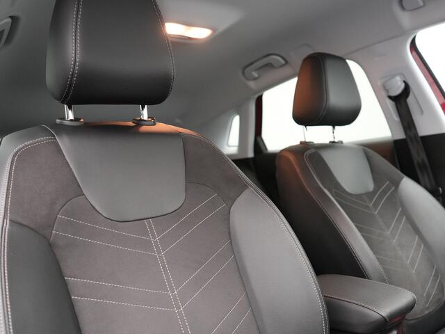 Opel Grandland 1.6 Turbo GS Line Facelift Plug In Hybrid 225pk Dealer O.H PHEV | Adaptive Cruise | 360 Camera | Matrix LED | Black Optic | Alcantara Sporstoelen Verwarmd | Apple Carplay | Sfeerverlichting | Navigatie | Virtual | DAB | 18"L.M |