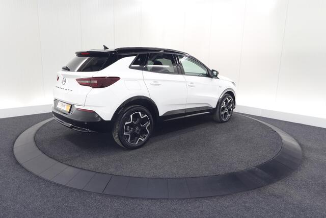 Opel Grandland Turbo 130 AT8 Ultimate | Camera | Adaptieve Cruise Control | Pack Winter | Elektronische Kofferklep