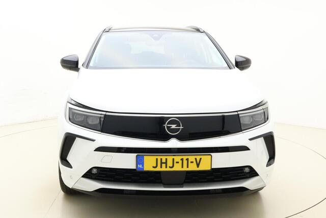 Opel Grandland 1.2 Turbo Ultimate 130pk Automaat | Achteruitrijcamera | Alcantara bekleding | Climate Control | Navigatie | Adaptive Cruise control | Stoel + stuurwielverwarming | Elektrische achterklep | Voorruitverwarming