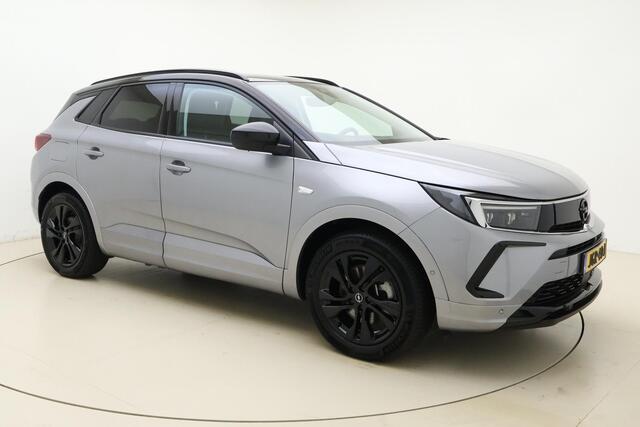 Opel Grandland 1.6 Turbo Plug-In Hybrid 4x4 GSE | ECC | Navigatie | Winter Pakket | Parkpilot | Black Pakket | Elektrisch Pakket | 18" LM-Velgen