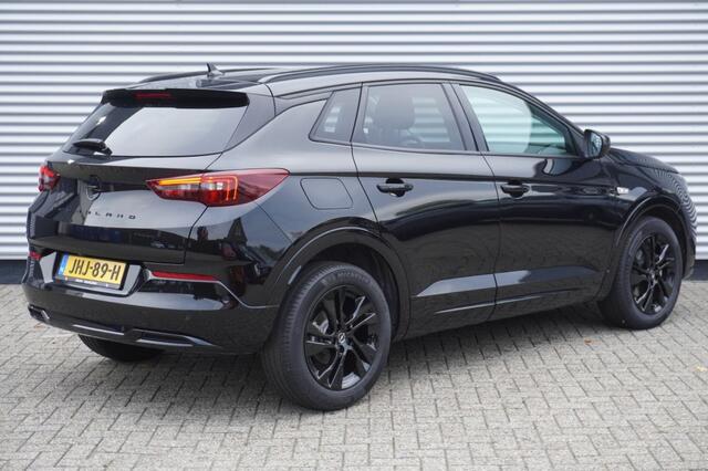 Opel Grandland 1.2 Turbo GS / Camera + PDC / Navi Pro / 18 inch / DAB+