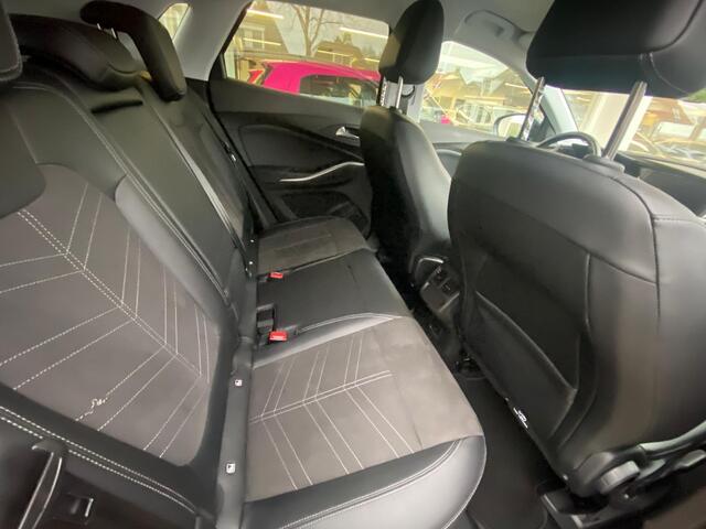 Opel Grandland 1.6 Turbo Plug-In Hybrid Ultimate | Automaat | Apple carplay | Electronic climate control | Navigatiesysteem | Parkeersensoren voor en achter