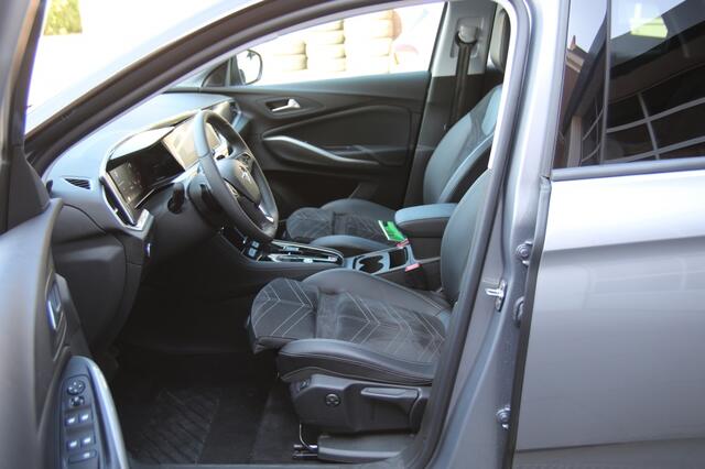 Opel Grandland 1.2 Turbo Ultimate | Apple carplay | 360 camera | Navigatie |