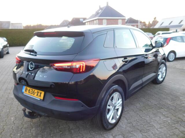 Opel Grandland 1.2 Turbo Bus. Edition, LED, Trekhaak, Cruise, PDC