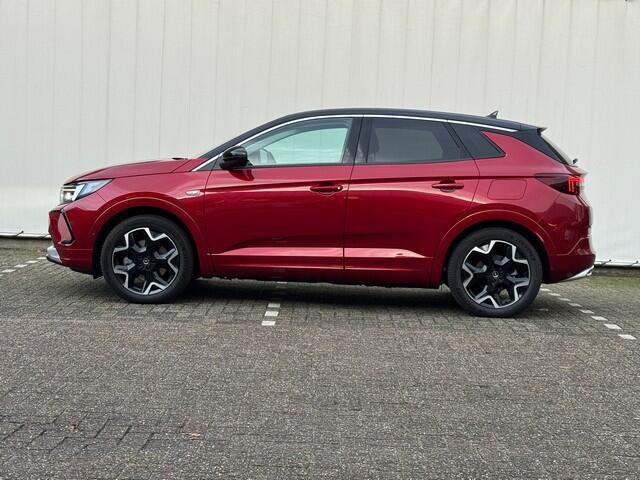Opel Grandland 1.6 Turbo Plug-In Hybrid Elegance met Navi/Camera, Trekhaak, 19inch, Winterpakket