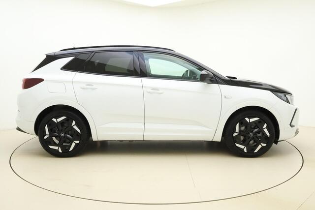Opel Grandland 1.6 Turbo Plug-In Hybrid 300PK 4x4 GSe | Adaptive Cruise Control | 360° Camera | Stoelverwarming | Elektrische achterklep | Alcantara Bekleding | Camera | 19'' LM Velgen