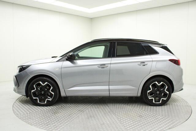 Opel Grandland 1.6 T Plug-In Hybrid 4x4 300pk GSe | 360° Camera | Trekhaak | AGR Stoelen | Blind Spot