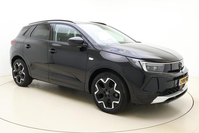 Opel Grandland 1.2 Turbo 130pk Automaat Ultimate | Alcantara bekleding | Navigatie | Trekhaak | Elektrische achterklep | Adapt. Cruise control | Camera | Winterpakket | 19" Lichtmetalen velgen | Zeer luxe!