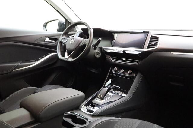 Opel Grandland 1.2 Turbo 130pk Automaat Business Elegance | Navigatie via APP | Climate control | Cruise control | Achteruitrijcamera | Parkeersensoren | DAB | LED koplampen | 18" Lichtmetalen velgen