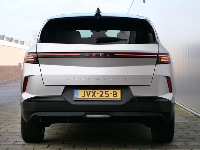 Opel Grandland 1.2 Turbo Hybrid GS 145 Pk Automaat Navi / DAB / Apple Carplay / Camera / Winterpakket / Keyless