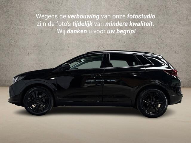 Opel Grandland 1.2 Turbo GS Line Automaat (VIRTUAL COCKPIT, BLACK PACK, APPLE CARPLAY, GROOT NAVI, 360 CAMERA, SPORTSTOELEN, LANE ASSIST, CRUISE, NIEUWSTAAT)