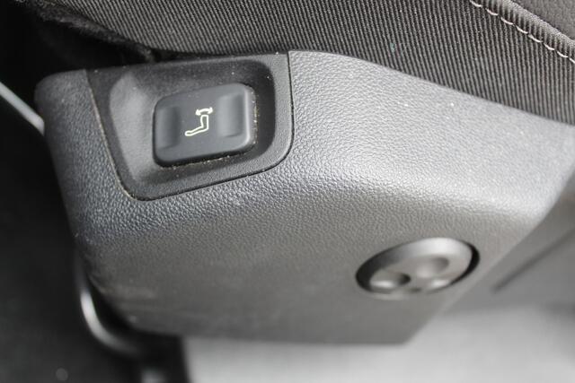 Opel Grandland 1.2 Turbo GS All season banden l Stuur + Stoel verwarming l Voorruit verwarming l Applelandroid carplay l Airco l Navi