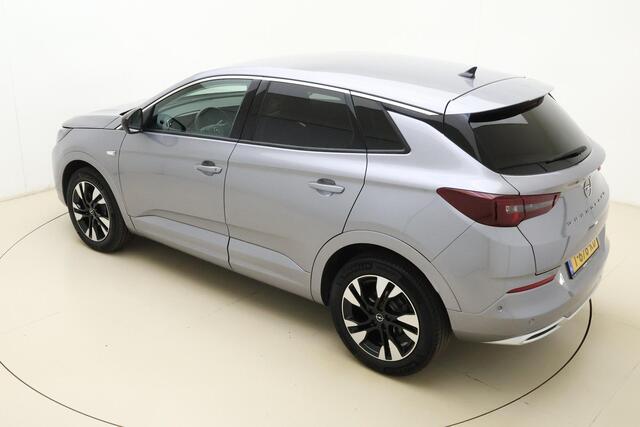 Opel Grandland 1.2 Turbo Level 3 | Adaptive Cruise Control | Stoelverwarming | Verwarmd stuurwiel | Navigatie | Camera | Elektrische kofferklep | Full LED | Keyless Entry & Start | 1e Eigenaar