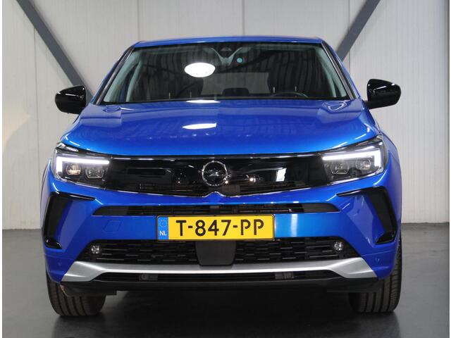 Opel Grandland 1.2 130PK Turbo Level 3 | AppleCarPlay/AndroidAuto | Winterpakket | Camera | Adaptief Cruise Control | Climate Control | Keyless | Electrische klep | Navigatie | AUTOMAAT | Stoel/Stuur/Voorruitverwarming | AGR Stoelen | Isofix | Privacy Glass |