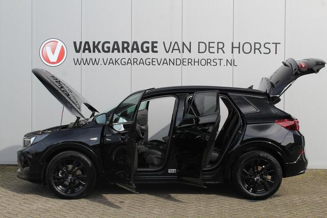 Opel Grandland 1.2-130pk Turbo GS-Line. Zeer nette, sportieve en luxe hoogzitter, slechts 49.000km ! Autm. airco dual, camera, half leder, navigatie, telefoonvoorb, Apple carplay/Android auto, lane- en side assist, cruise control, metallic lak, LM wielen etc.