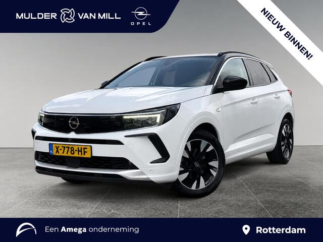 Opel Grandland Ultimate 1.2 Turbo 130pk EAT8 | ALCANTARA / LEDER | TREKHAAK | MATRIX LED | TWO-TONE! | 360° CAMERA | NAVI | AGR-STOELEN | ISOFIX |
