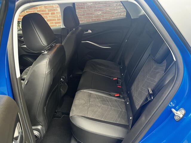 Opel Grandland Elegance 1.6 HYbrid PHEV 225pk e-EAT8 | ALCANTARA/LEDER | TREKHAAK | AGR-COMFORT STOELEN | LED VERLICHTING | ELEK. A. KLEP | NAVI PRO | APPLE CARPLAY / ANDROID AUTO | 360° CAMERA | ISOFIX |
