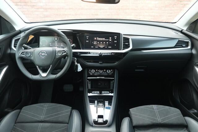 Opel Grandland 1.2 Turbo 130pk EAT8 GS | Navi | App Connect | Adaptive Cruise | Camera | Alcantara | Winter Pakket
