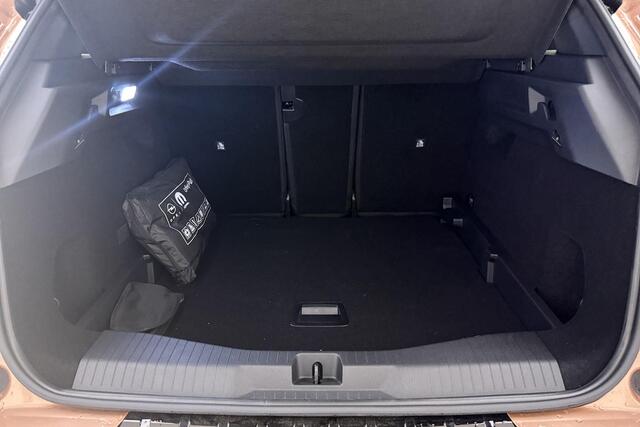 Opel Grandland Electric GS 73 kWh | AGR stoelen | Navigatie | Adaptieve cruise control | Rondom camera | Schuif-kanteldak | Matrix koplampen |